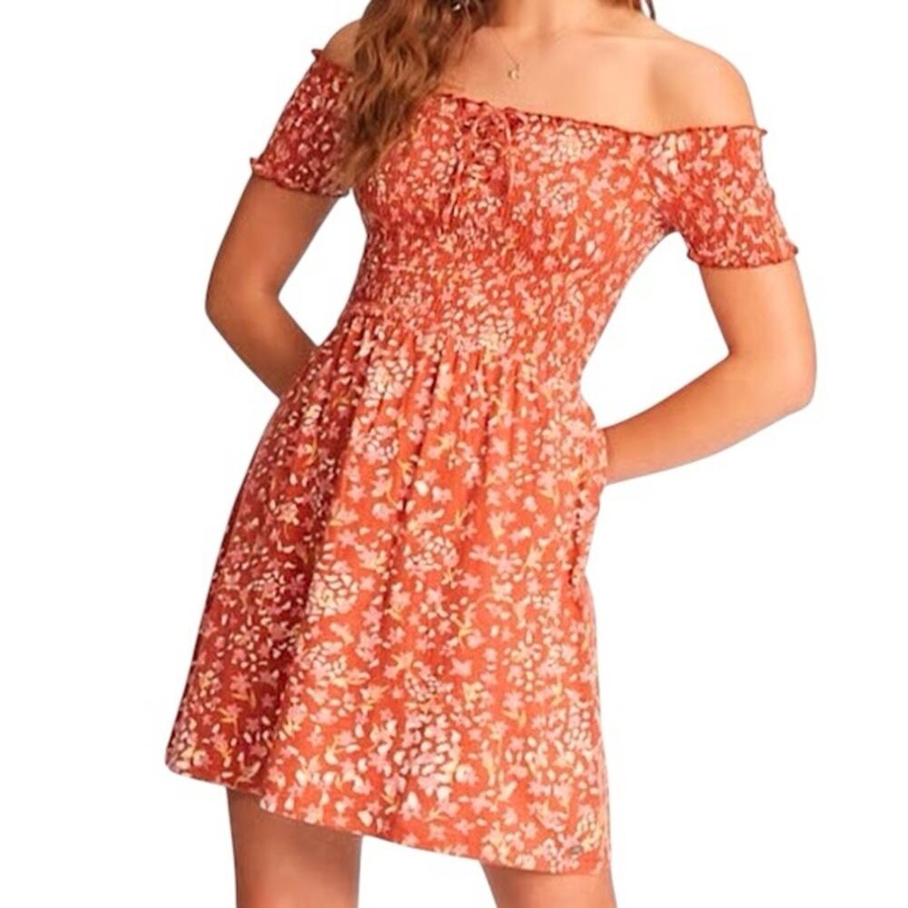 Roxy Off Shoulder Smocked Dress M Coral Pink Dainty Floral Boho Surfer Coastal
